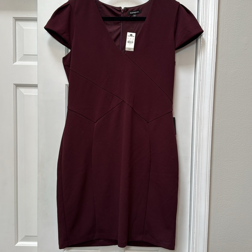 Express burgundy purple Sheath Professional Office Dress size L NWT